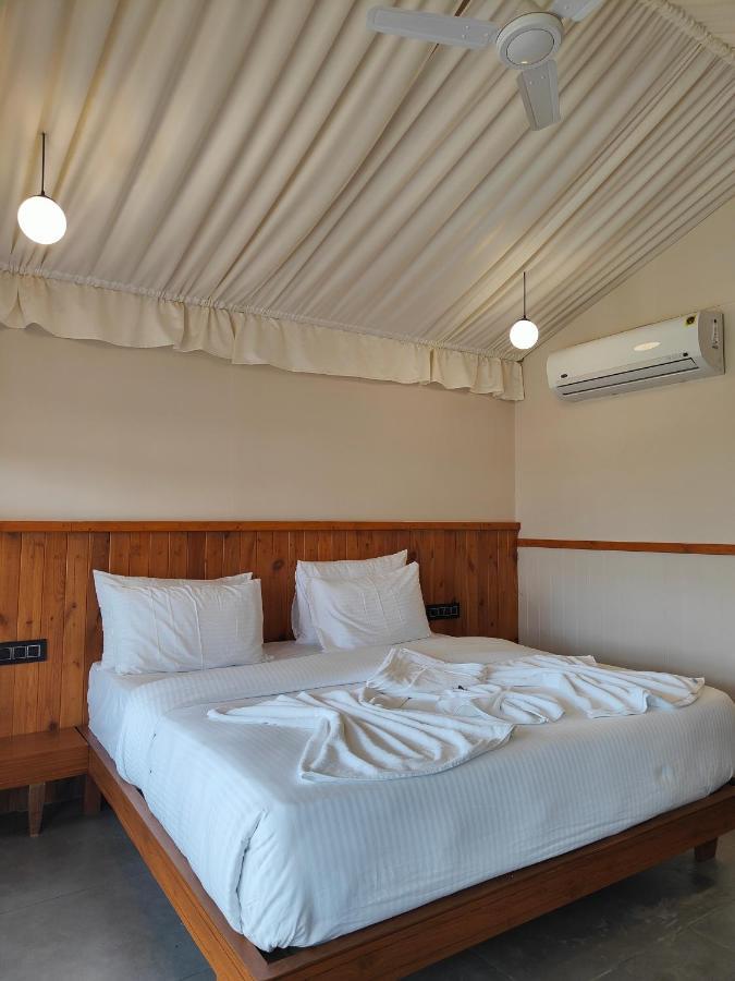 Garudeshwar Nirvana Resort And Restaurant מראה חיצוני תמונה