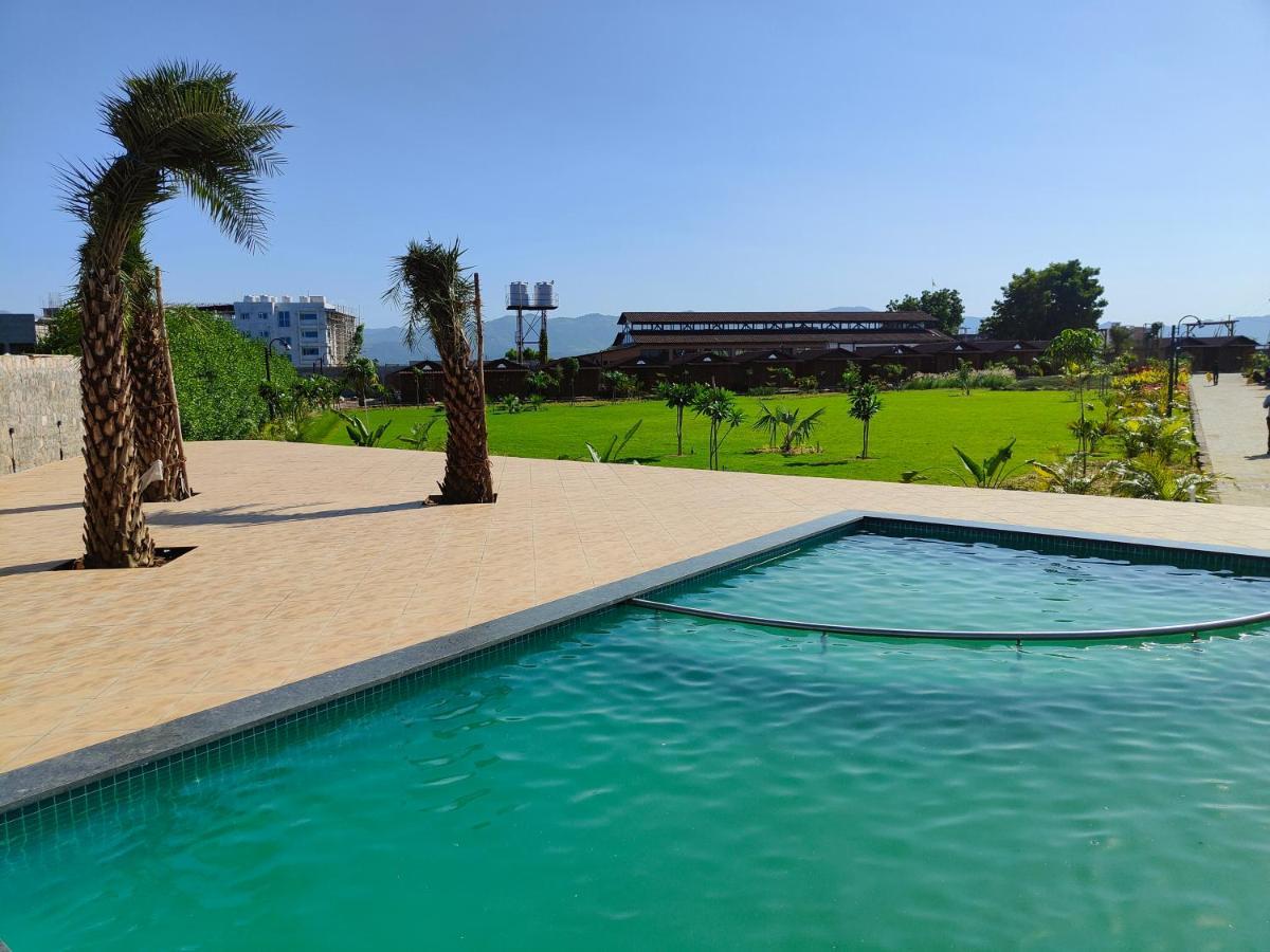 Garudeshwar Nirvana Resort And Restaurant מראה חיצוני תמונה